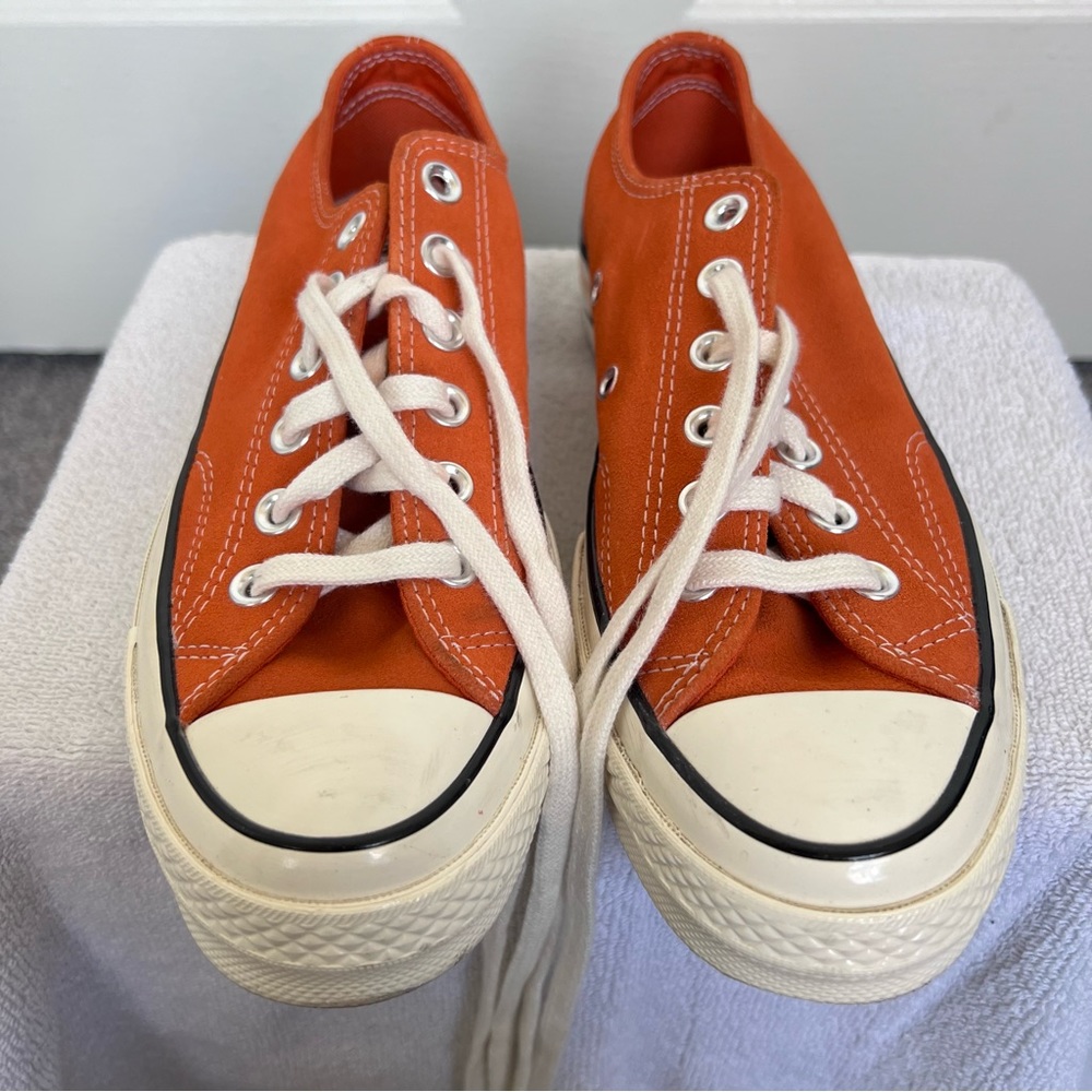 Chuck Taylor converse